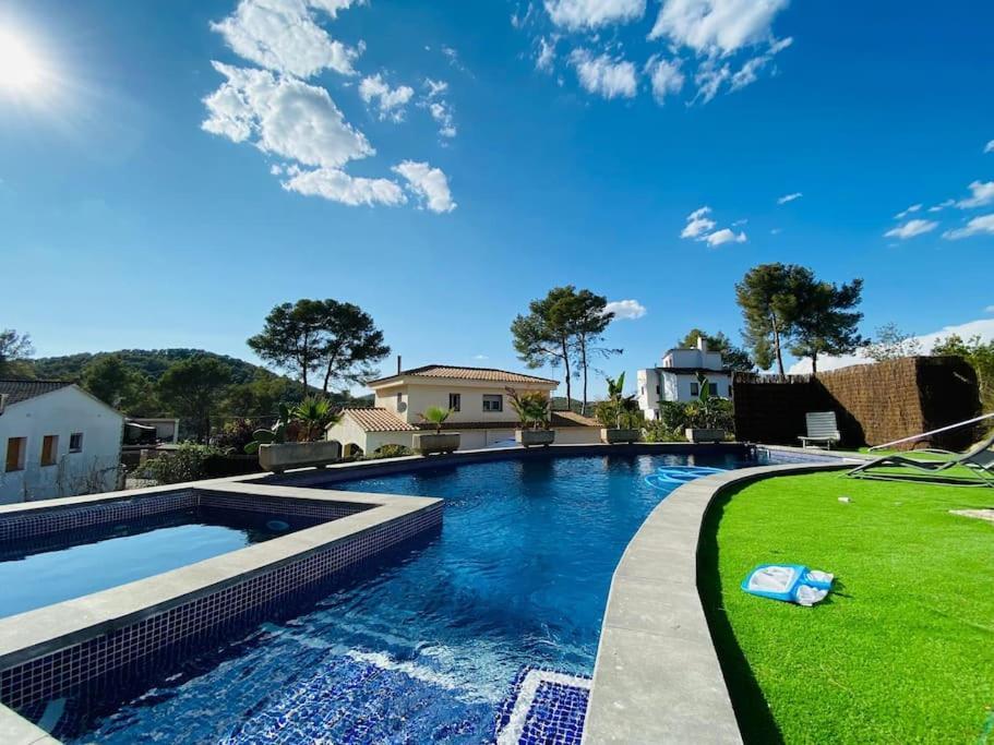 הוילה Olivella Contempory Exclusive Sitges Area מראה חיצוני תמונה
