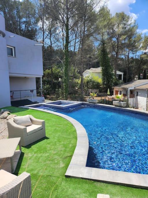 הוילה Olivella Contempory Exclusive Sitges Area מראה חיצוני תמונה